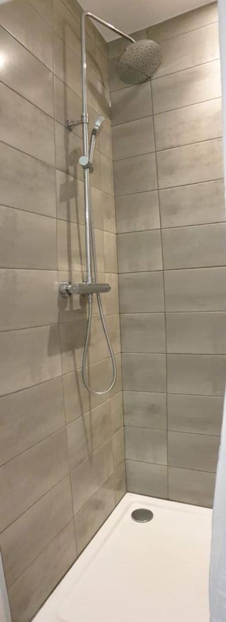 Chambres Privees Hyper-Centre Epernay Lit 160X200Cm Eksteriør bilde