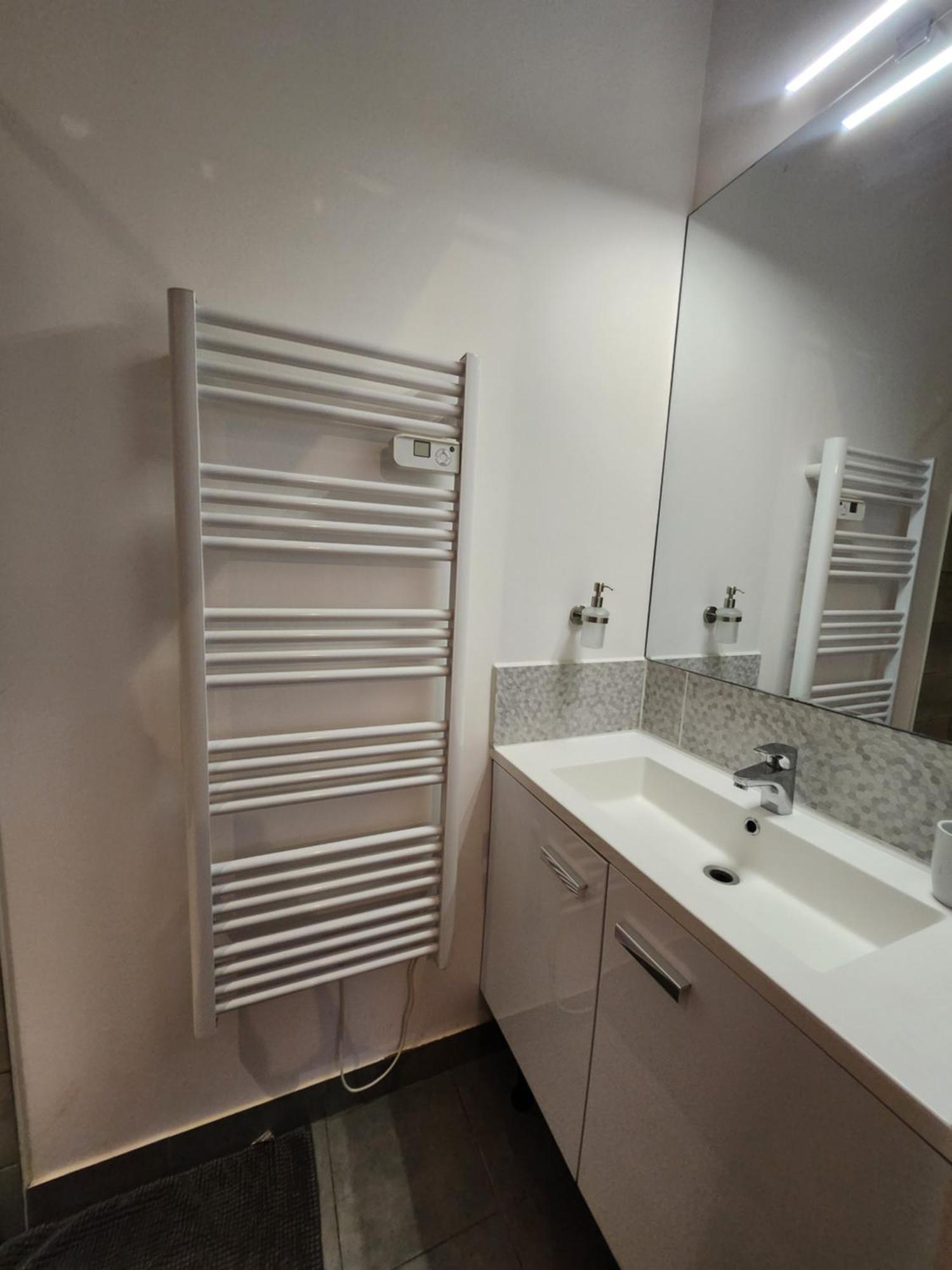 Chambres Privees Hyper-Centre Epernay Lit 160X200Cm Eksteriør bilde