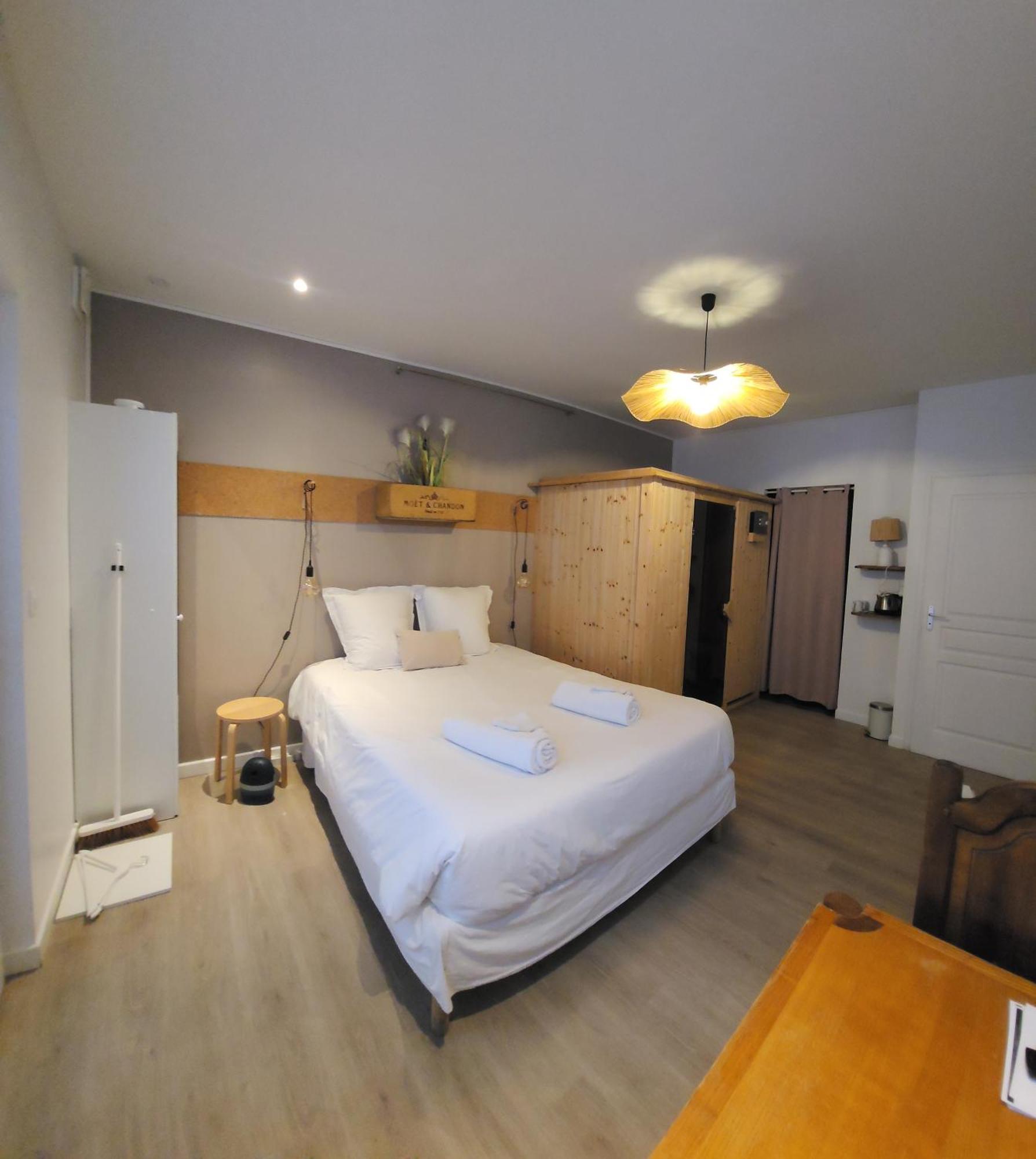 Chambres Privees Hyper-Centre Epernay Lit 160X200Cm Eksteriør bilde